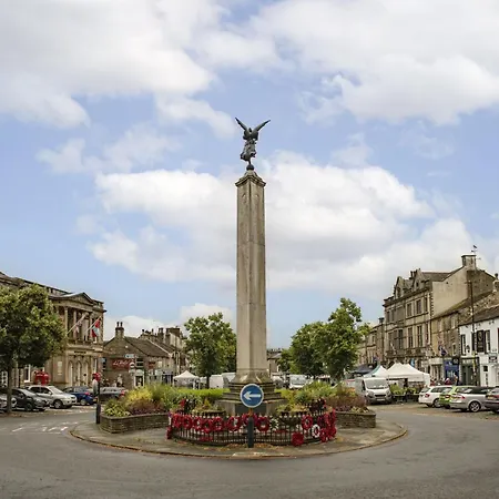 1 Riverside Feriehus